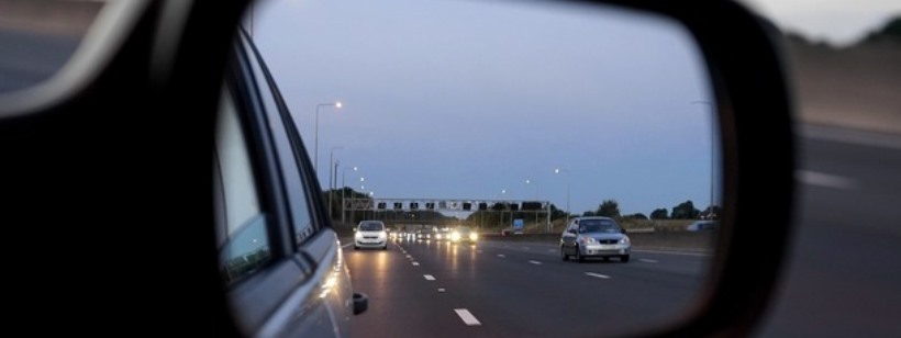 Автомобиль, Зеркало заднего вида