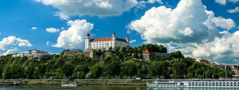 Оранжевый Словенско