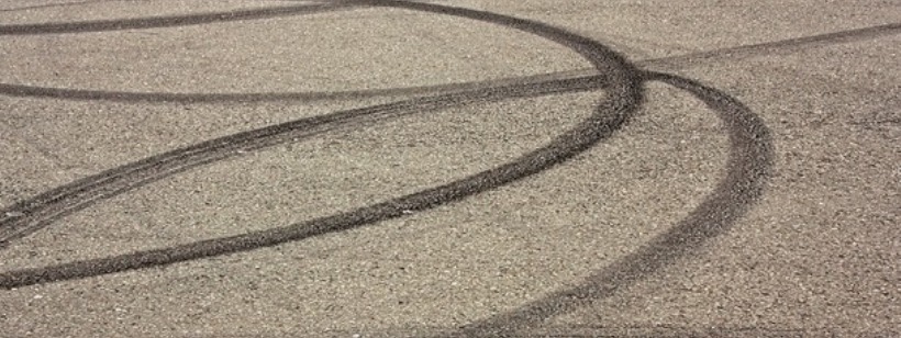 Тротуар, связанный смолой