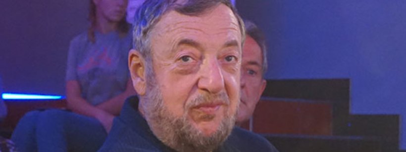 старший, гражданинM