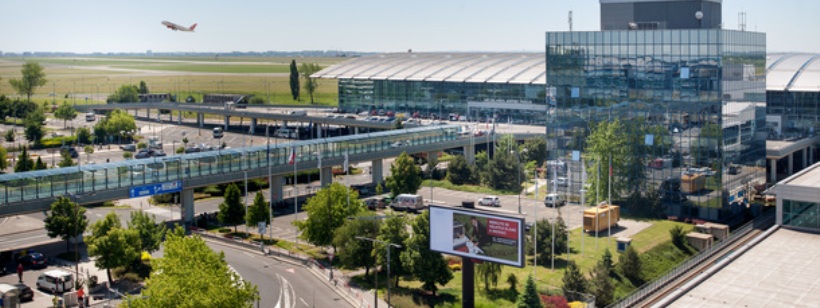 Рузине, Самолет