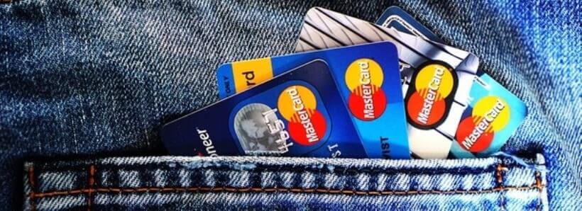 Чехия постепенно переходит на оплату проезда бесконтактными картами